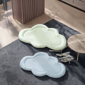 Cama para Mascotas en Forma de Flor, Colchoneta Acolchada Suave para Gatos y Perros Pequeños - Product Image 3