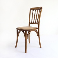 Chaise de salle à manger empilable en rotin ou en bois massif, style nordique, pour la location et les banquets, vente en gros à l'exportation