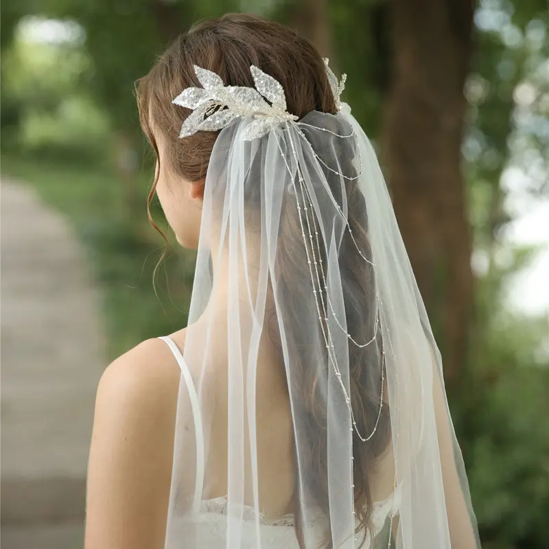 Factory Sell Wedding Party Photo Prop Beaded Chain Decoration Hair Bridal Veil Shiny Leaf Hairclip Soft Tulle Wedding Veil