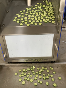 Machine à trancher les oignons et les ananas en acier inoxydable, moteur 0,75 kW, capacité 300 kg/h, <span class=keywords><strong>taille</strong></span> réglable, coupe-légumes et fruits - Product Image 5