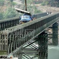 Pont à poutres en acier sur mesure, galvanisé à chaud, pour utilisation temporaire et permanente