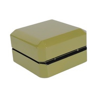 Boîte à montres de luxe en bois carré en cuir PU et métal avec intérieur en MDF mallette de rangement élégante pour montres