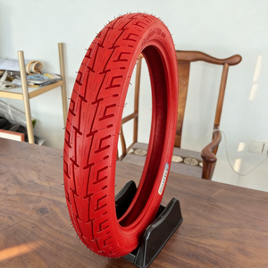 Pneumatico per Moto di Livello Professionale 90/90-18 T71 Personalizzato in Fabbrica, a Bassa Resistenza al Rotolamento, per Ciclomotori, per i Balcani - Product Image 2
