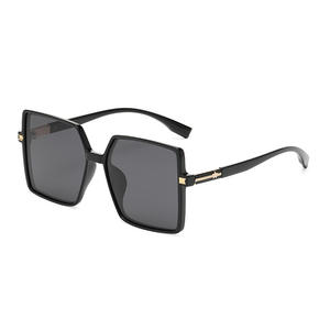Gafas de Sol TR Extra Grandes Estilo Coreano para Mujer, Lentes Polarizadas UV400, Marco Negro, Clase 2, Número de Pieza 7038 - Product Image 3