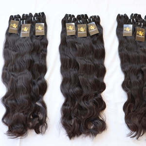 Paquetes rectos y sedosos tejidos de pelo de visón indio alineados con cutícula virgen cruda al por mayor con estilos ondulados y rizados - Product Image 3