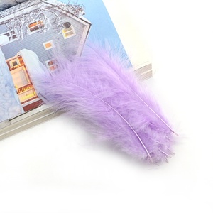 Commercio all'ingrosso di alta qualità Multi-colore del centro di coda di tacchino <span class=keywords><strong>piume</strong></span> 10-15CM di <span class=keywords><strong>piume</strong></span> di <span class=keywords><strong>uccello</strong></span> modello tinto per la vendita - Product Image 6