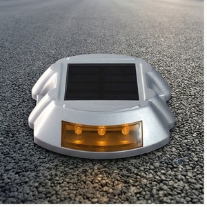 Marcador Reflectante <span class=keywords><strong>de</strong></span> Límite <span class=keywords><strong>de</strong></span> Tráfico IP68 Solar Tipo Herradura para Guía <span class=keywords><strong>de</strong></span> Vías y Caminos en Resorts - Product Image 4