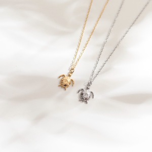 Collana da donna Jietao in acciaio inossidabile, ispirata al mare, impermeabile, anallergica, con animali marini: Cavalluccio marino, Polpo, Granchio, Tartaruga - Product Image 3