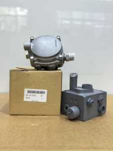 Pièces de machines de construction, ensemble de soupapes de haute qualité 421-43-37300 pour chargeuse sur pneus WA380-5 WA500-6 WA600-6 - Product Image 1