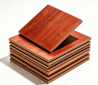 Contreplaquages robustes pour coffrage de béton, contreplaquages pour bâtiments commerciaux, contreplaquages à croisillons renforcés pour coffrages en béton coulé