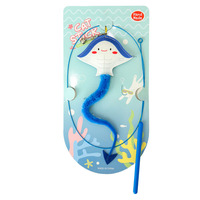 Jouet interactif pour chat en forme de poisson-diable mignon en acier inoxydable avec plumes et peluche, vente en gros