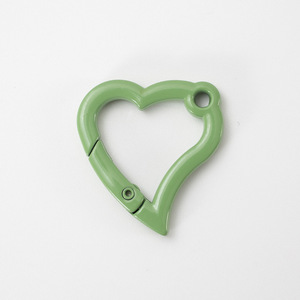 Heart Shaped Zinc Alloy Carabiner Keychain 30mm Fashion Metal <b>Key</b> <b>Ring</b> For <b>Bag</b> And Car <b>Keys</b> - Product Image 3