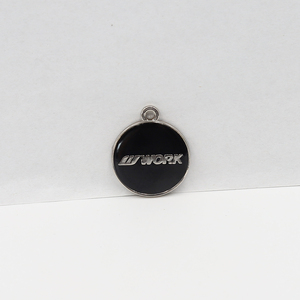Etiquetas de Metal personalizadas exclusivas <span class=keywords><strong>para</strong></span> ropa con borde cortado con láser Material de aleación de Zinc Logotipo <span class=keywords><strong>en</strong></span> <span class=keywords><strong>relieve</strong></span> <span class=keywords><strong>3D</strong></span> Accesorios de ropa lavables - Product Image 3