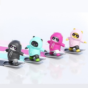 Ornement de tableau de bord de voiture en résine personnalisé, figurine de panda surfeur en dessin animé faite à la main, 10 cm, décoration intérieure de véhicule mignonne, cadeau - Product Image 4