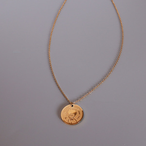 Collana di monete Lucky Little Prince in acciaio inossidabile alla moda collana di dischi rotondi placcati in oro 18K gioielli in acciaio inossidabile - Product Image 2
