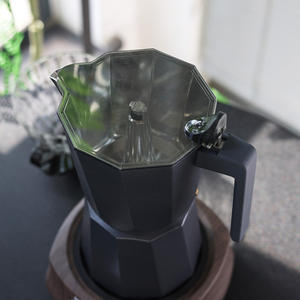 <span class=keywords><strong>Cafetera</strong></span> Moka de Aluminio Negro Mate, Diseño Italiano Clásico Minimalista, Ecológica, para Espresso, con Tapa, Portátil - Product Image 2