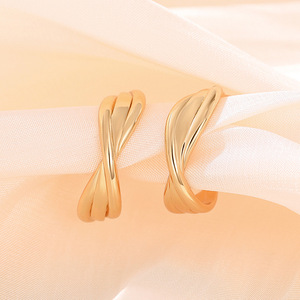 Orecchini a Perno a Forma di C Vintage per Donne, Stile Chic di Design, Gioielli alla Moda - Product Image 6