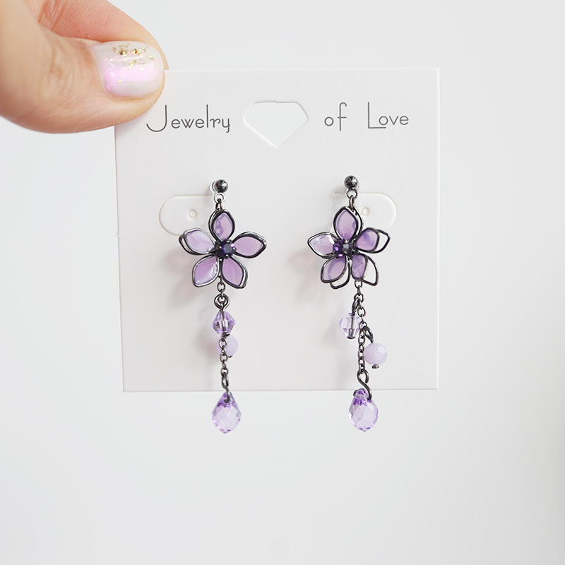 Clip d'oreille violet