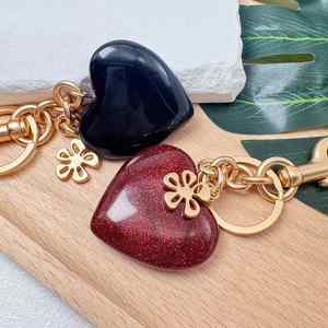 Hot Wholesale Heart Shaped Metal Crystal Key Chain Women Girl Bag <b>Charms</b> <b>Keyring</b> 3D Crystal Heart Shaped Keychain - Product Image 3