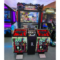 Grande salle de jeux vidéo, salle de jeux d'arcade, simulation de tir au pistolet, machine de jeu d'arcade, divertissement commercial à pièces
