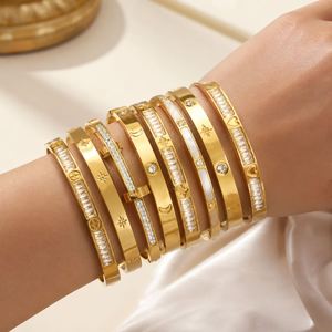 Bracelet en acier inoxydable 316L plaqué or 18 carats PVD |   Bracelet pour femme imperméable et résistant au ternissement |   Bijoux haut de gamme fabriqués aux États-Unis - Product Image 1