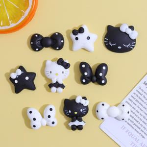ชุดตัวการ์ตูนน่ารักๆลายคิตตี้ทำจากเรซินน่ารักพร้อมอุปกรณ์ตกแต่งเล็บ - Product Image 4