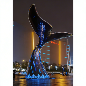 Escultura de Cola de Ballena Personalizada en Acero Inoxidable 316L - Arte Marino con LED y Acabado Pulido Espejo para Plazas Comerciales y Decoración Costera - Product Image 4