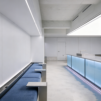 Comptoir éclairé par LED avec bordure en verre givré pour îlot de cuisine, bar ou station café