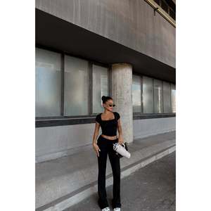 Conjunto Deportivo Cody Negro para Mujer - Product Image 4