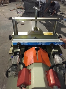 เครื่องตัดเลื่อยตัดรูปประตูหน้าต่างพีวีซี <span class=keywords><strong>upvc</strong></span> - Product Image 5
