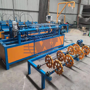 Machine entièrement automatique pour la fabrication de grillages à mailles losangées en fil simple/double, pour clôtures en acier et en fer - Product Image 3