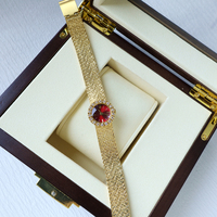 Jam Tangan Wanita Quartz Berlapis Emas dengan Pola Kulit Kayu Vintage, Dial Mini Stainless Steel, dan Berhiaskan Berlian.