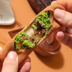 Mochi de Lujo al Estilo Dubái, Mochi Cubierto de Chocolate y Mermelada de Pistacho, Bola de Arroz Glutinoso - Product Image 4