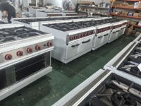 Cuisinière à gaz électrique à 6 brûleurs avec four Machines de cuisine en acier inoxydable Équipement de restaurants