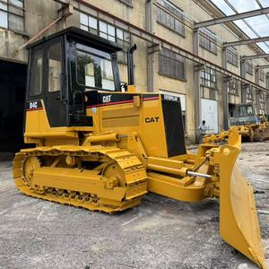 Bulldozer Caterpillar D4C d'occasion hydraulique d'origine, excavatrice de 13,5 tonnes en provenance du Japon à bas prix, approuvé EPA/CE en stock - Product Image 3