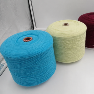 Fil en tube épais 2/28S, mélange 50/50, fil de <span class=keywords><strong>laine</strong></span> à flocage grossier pour vêtements automne/hiver, pelote de fil acrylique style islandais, Guangdong - Product Image 2