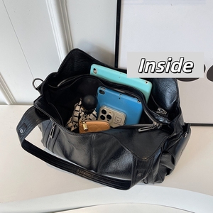Sac fourre-tout décontracté grand format <span class=keywords><strong>en</strong></span> cuir PU souple, style rétro europé<span class=keywords><strong>en</strong></span> et américain, durable, pour femmes, avec plusieurs poches et rivets, idéal pour les voyages d'affaires - Product Image 3