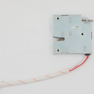 Serrure intelligente étanche 6565X pour armoire extérieure, conçue pour les casiers de recharge de batteries et les environnements à haute intensité (Exp). - Product Image 3