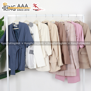 เสื้อเบลเซอร์ยาวสไตล์วินเทจสำหรับผู้หญิง ขายส่ง ผ้าโพลีเอสเตอร์ ของมือ<span class=keywords><strong>สอง</strong></span> กระดุมแถวเดียว สไตล์เรโทร เหมาะสำหรับใส่ทำงานในออฟฟิศหรือลำลอง - Product Image 2