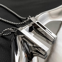 Petit pendentif carré tridimensionnel simple et sans décoloration, collier d'été, accessoires de rue hip-hop en gros