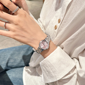 Nuevo reloj de pulsera elegante y elegante para mujer con indicador de fecha con una correa única de acero inoxidable y movimiento de cuarzo - Product Image 2