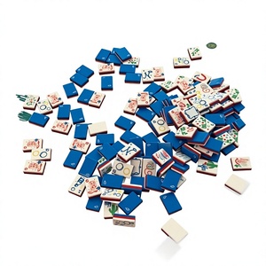 Juego de Figuras de Resina con Temática Oceánica Tradicional, Hechas a Mano, Diseño Artístico de Criaturas Marinas con Patrón Verde y Blanco para Arte - Product Image 1