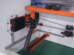 Controlador AX68T, 4 + 1 ejes, freno de prensa CNC económico, freno de prensa hidráulica, máquina dobladora CNC, máquina plegadora de chapa de hierro - Product Image 5