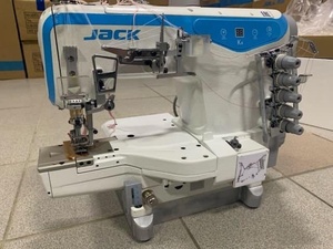 Máquina de Coser JACK K4-UT Usada, Máquina de Coser de Triple Puntada con Tres Agujas y Cinco Hilos - Product Image 2