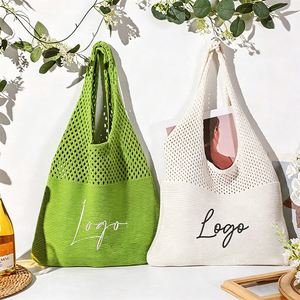 Sac à bandoulière portable en polyester tissé décontracté avec broderie personnalisée du nom, sac fourre-tout multi-saisons pour la plage et les voyages, idéal pour le shopping - Product Image 4
