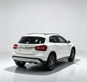SUV de luxe <span class=keywords><strong>Mercedes</strong></span>-Benz <span class=keywords><strong>GLA</strong></span> <span class=keywords><strong>220</strong></span> 4MATIC AWD 2017 |   Éclairage ambiant 64 couleurs |   Exportation automobile chinoise - Product Image 6