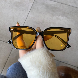 Gafas de Sol Cuadradas Retro con Protección UV para Hombre, Gafas al por Mayor, Gafas de Sol Baratas al por Mayor - Product Image 3