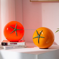 Lampe de table décorative en verre en forme de tomate avec LED USB pour salon, par Soda Factory