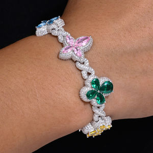 Bracciale di Tendenza a Catena Cubana da 22 mm in Argento Sterling 925 con Quadrifoglio, Infinito, Malocchio e Croce in Diamante Moissanite VVS e Zirconia Cubica Colorata - Product Image 2