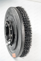 Brosse rotative industrielle en plastique MALISH de 13,5 pouces avec plaque d'embrayage G-400S 2 kg, compatible avec la plupart des machines à laver les sols